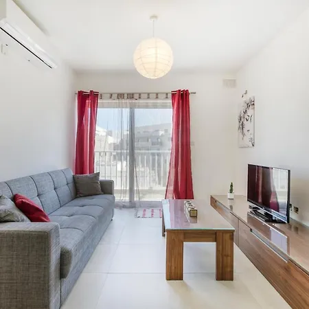 Lovely 2br 2 Mins Away From The Promenade By 360 Estates