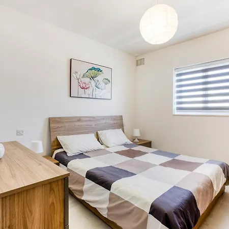 Lovely 2br 2 Mins Away From The Promenade By 360 Estates *