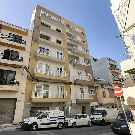 Lovely 2br 2 Mins Away From The Promenade By 360 Estates דירה