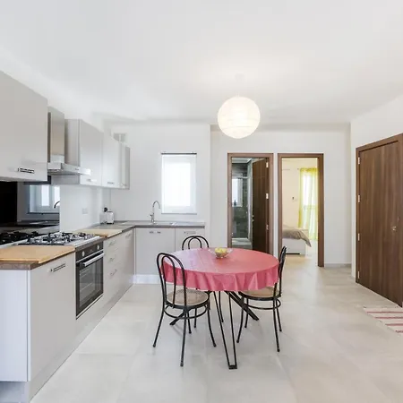 Lovely 2br 2 Mins Away From The Promenade By 360 Estates *